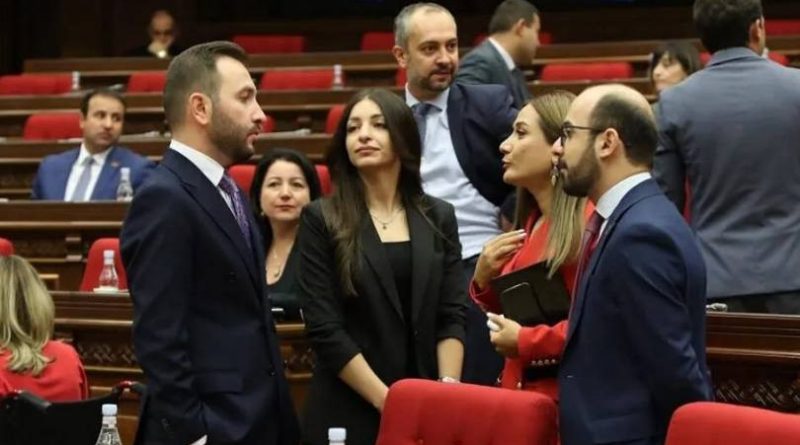 Օրենսդրական փոփոխությամբ արգելվել է դաշինքների անվանումներում անձնական անունների օգտագործումը